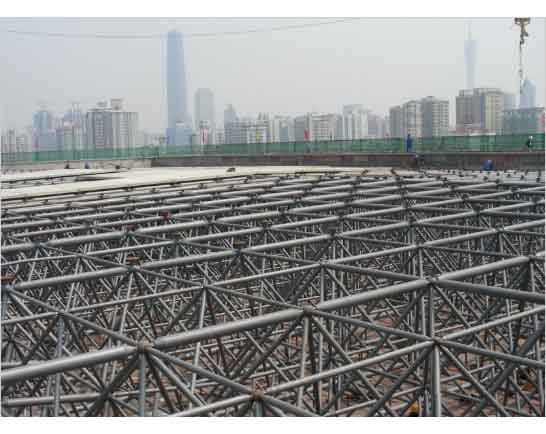 兴平新建铁路干线广州调度网架工程